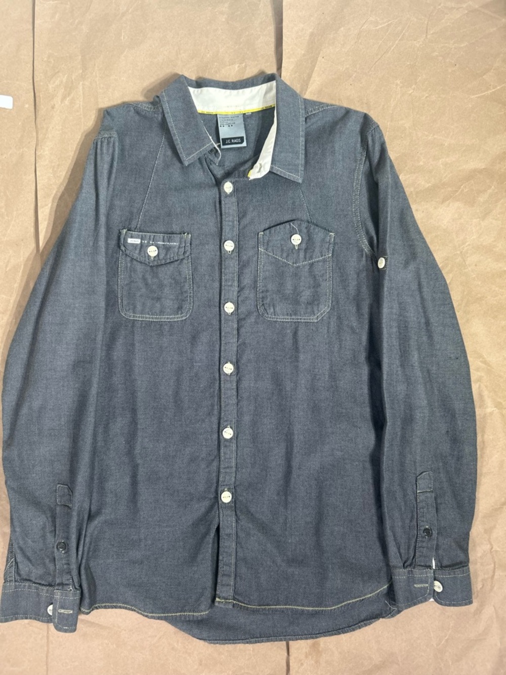 Men’s woven button up shirt